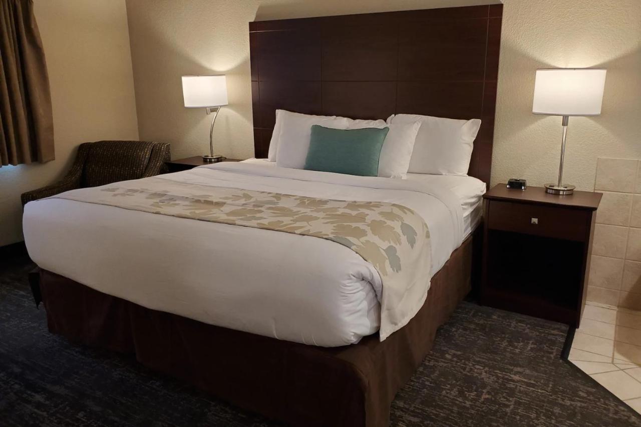 Cobblestone Suites - Oshkosh Kültér fotó
