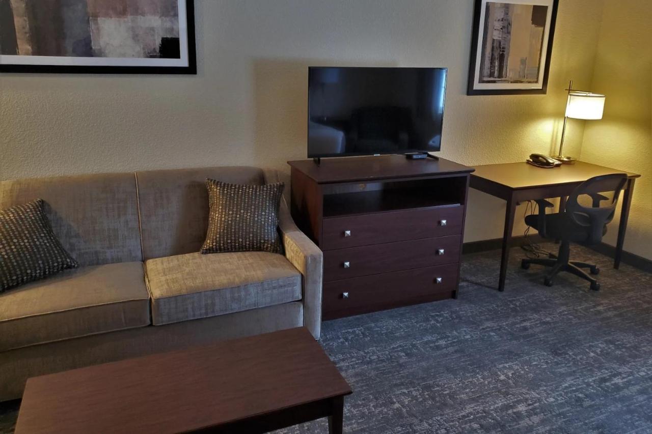 Cobblestone Suites - Oshkosh Kültér fotó