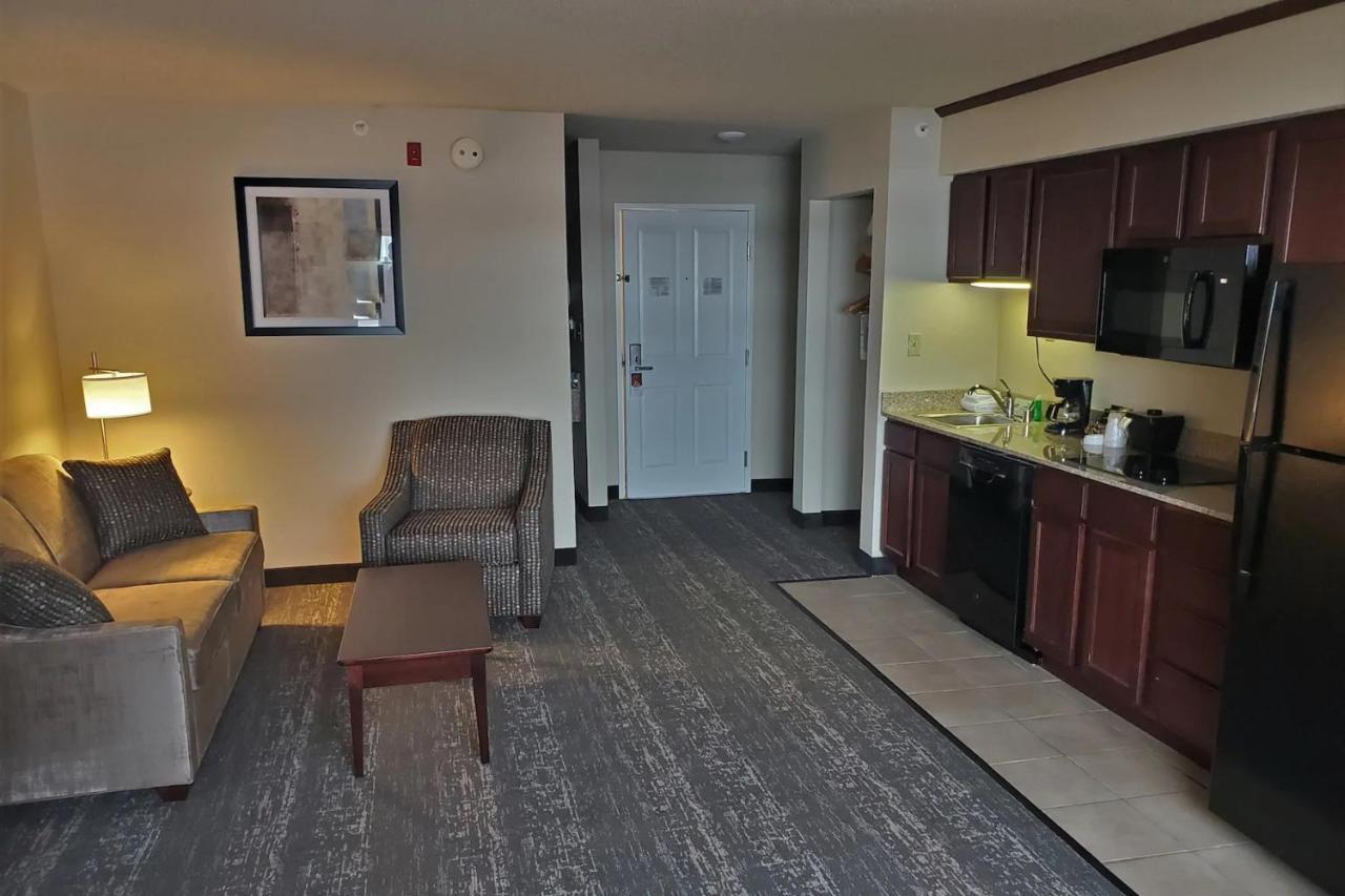 Cobblestone Suites - Oshkosh Kültér fotó