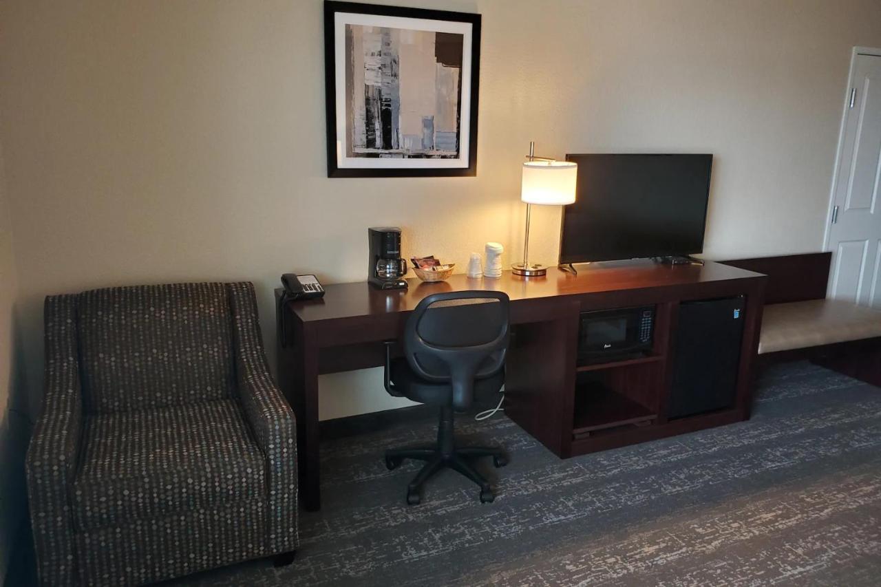 Cobblestone Suites - Oshkosh Kültér fotó