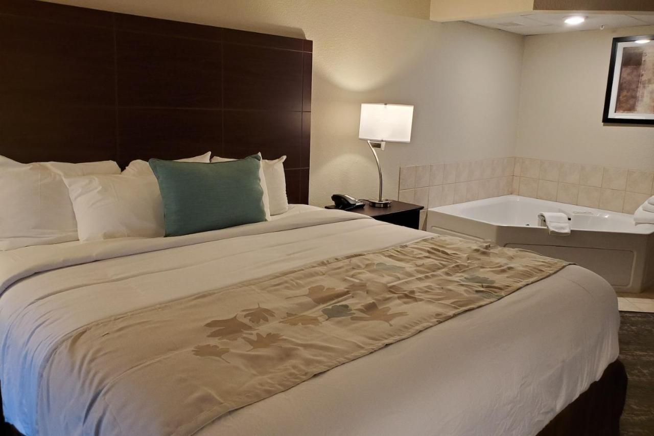 Cobblestone Suites - Oshkosh Kültér fotó