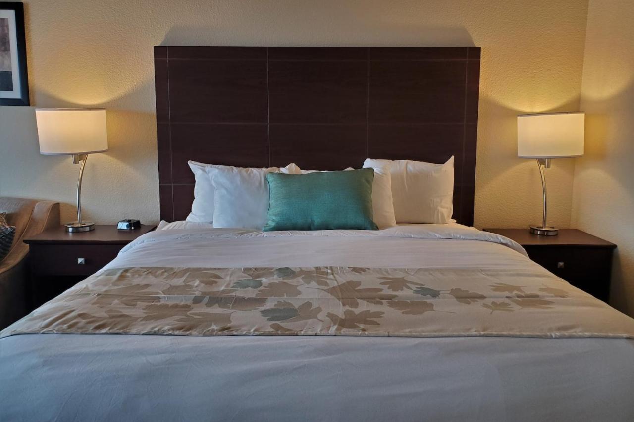 Cobblestone Suites - Oshkosh Kültér fotó
